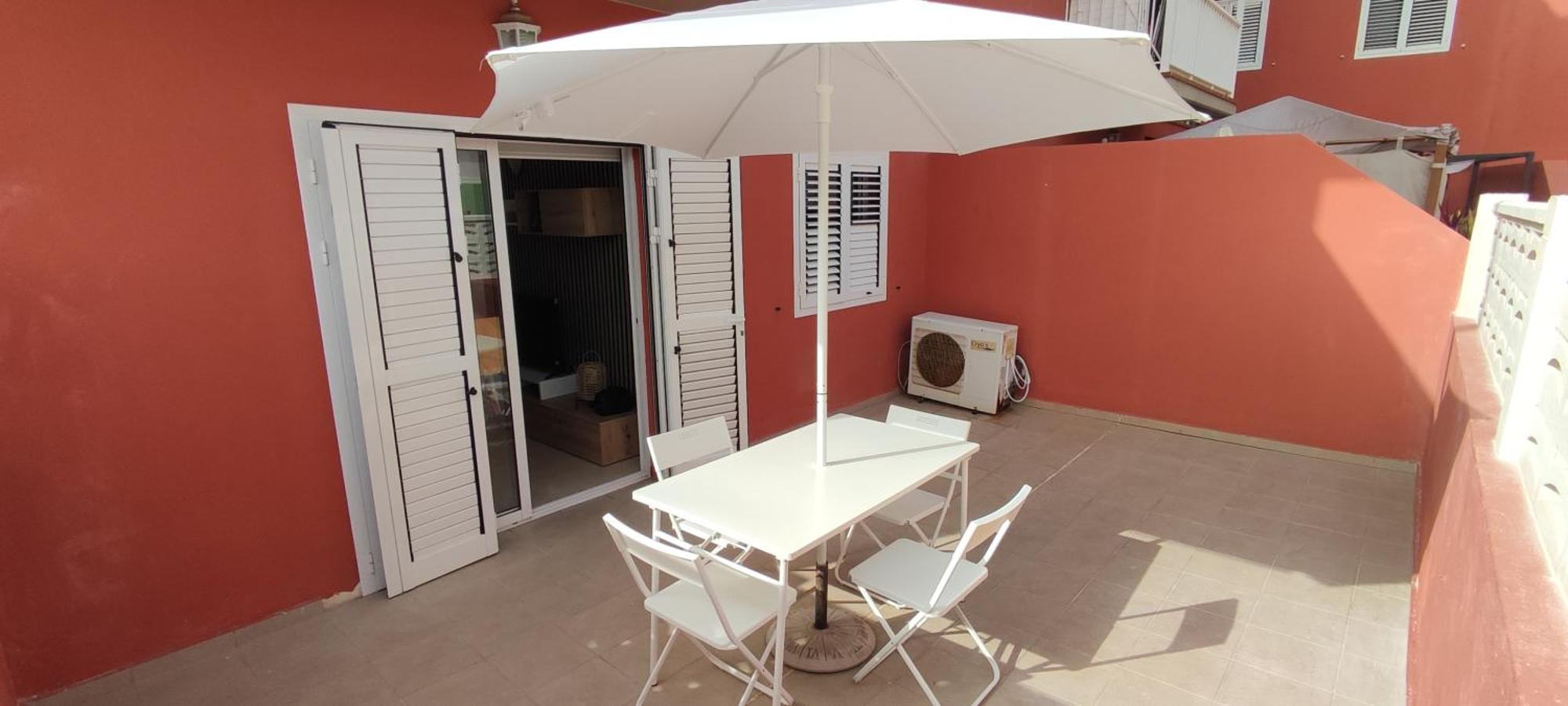 Terraza Del Sol Con Piscina En Appartamento Candelaria