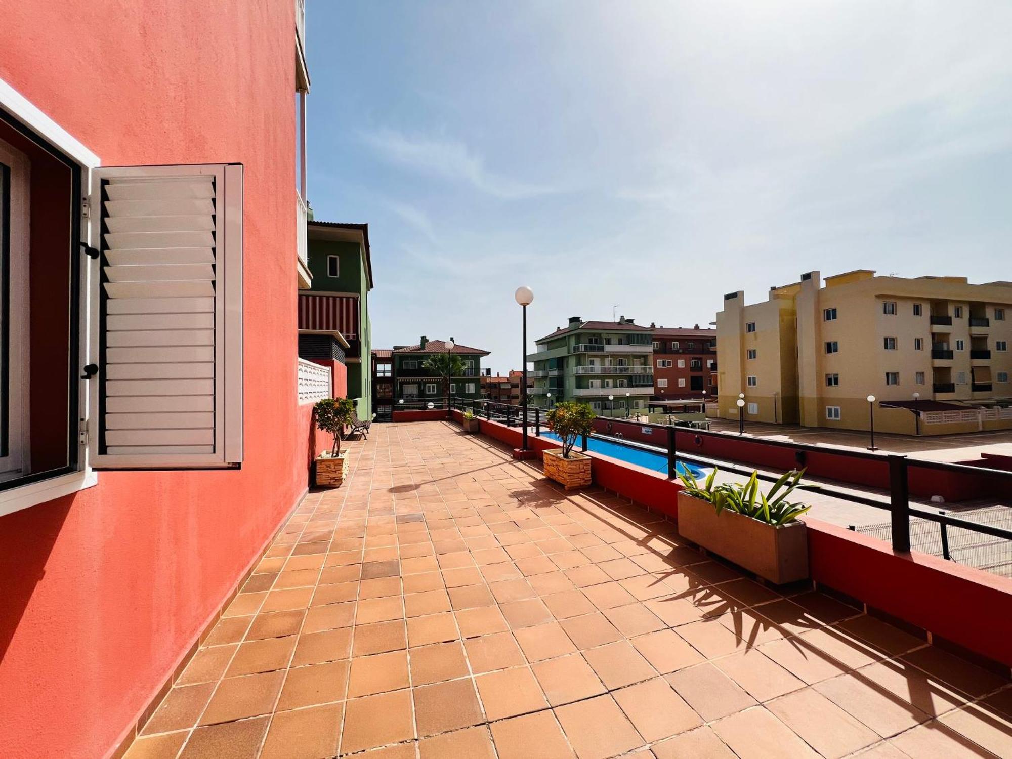 Terraza Del Sol Con Piscina En Appartement Candelaria